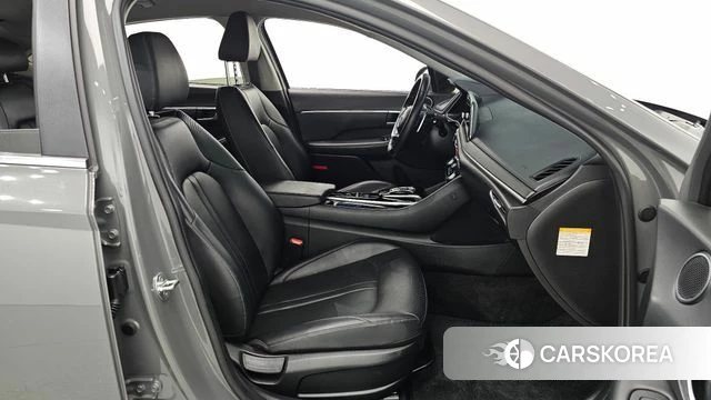 Hyundai Sonata Hybrid (DN8) 2022 Серебристо-серый из Кореи, фото 2