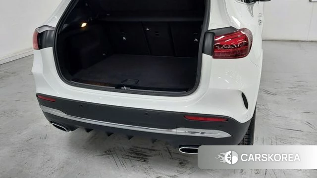 Mercedes-Benz GLA - Class H247 2025 Белый из Кореи, фото 2