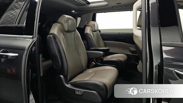 Kia The New Carnival 4th Generation 2024 Серый из Кореи, фото 2