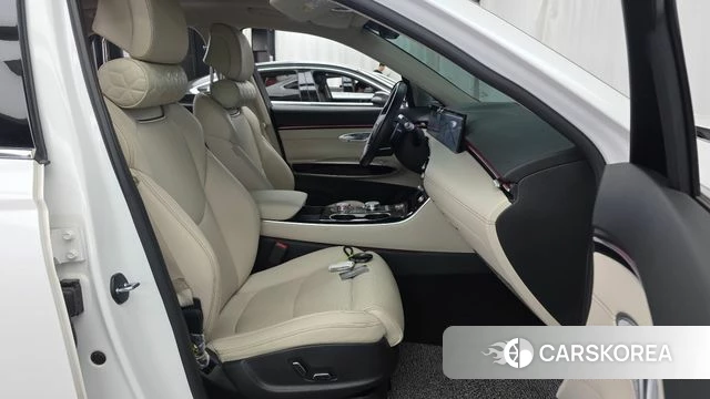 Genesis GV70 2024 Белый из Кореи, фото 2