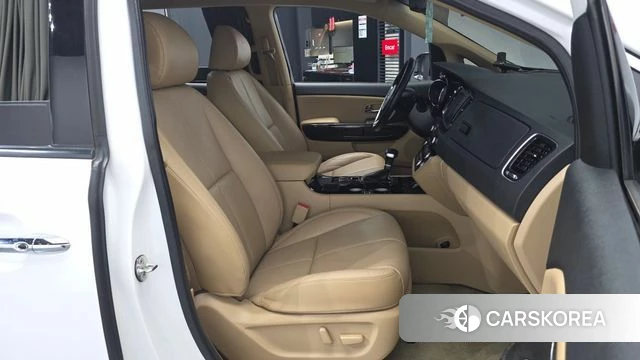 Kia The New Carnival 2020 Белый из Кореи, фото 2