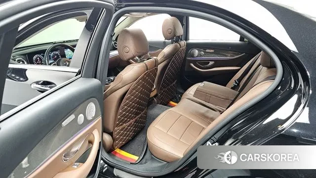 Mercedes-Benz E-Class W213 2020 Черный из Кореи, фото 2