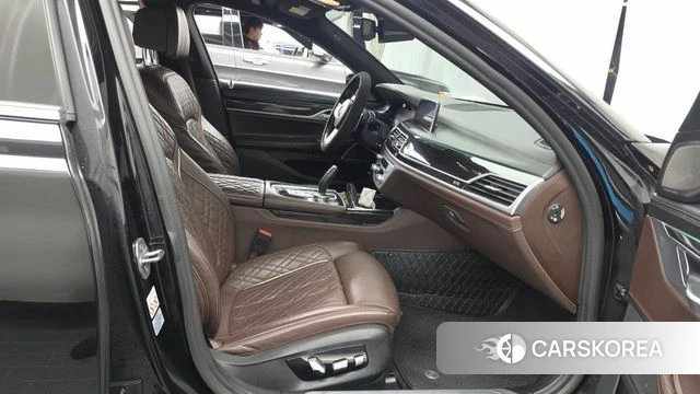 BMW 7 Series (G11) 2019 Черный из Кореи, фото 3