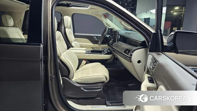 Lincoln Navigator 4th generation 2020 Коричневый из Кореи, фото 2