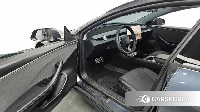 Tesla Model 3 2026 Серый из Кореи, фото 2