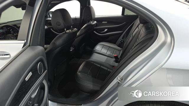 Mercedes-Benz E-Class W213 2021 Серебряный из Кореи, фото 3