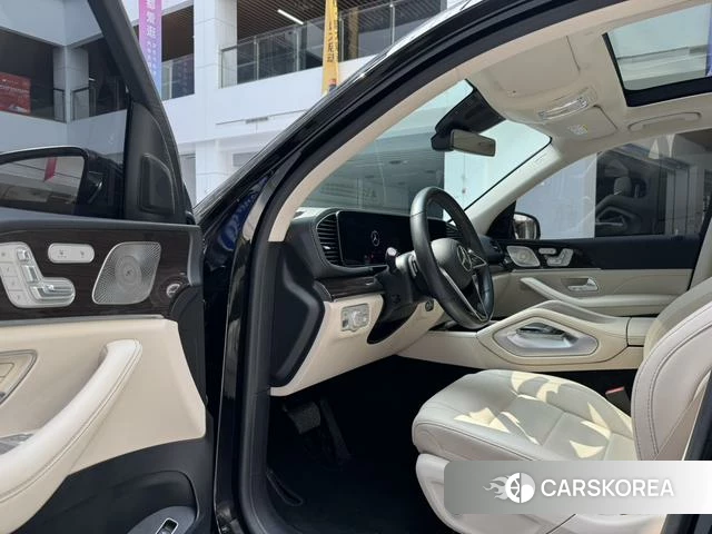 Mercedes-Benz GLE 2024 Черный из Китая, фото 2