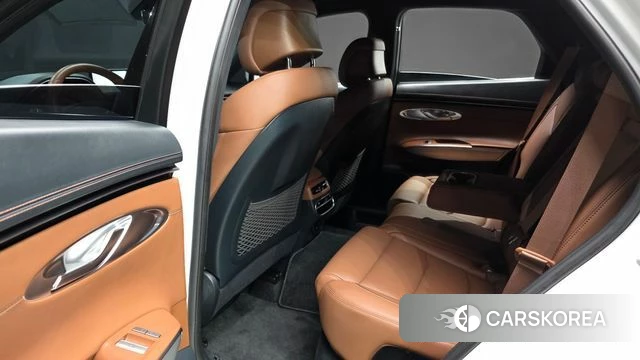 Genesis GV70 2024 Белый из Кореи, фото 2