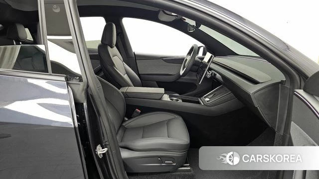Tesla Model Y 2026 Серый из Кореи, фото 2