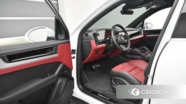 Porsche Cayenne (PO536) 2025 Белый из Кореи, фото 2