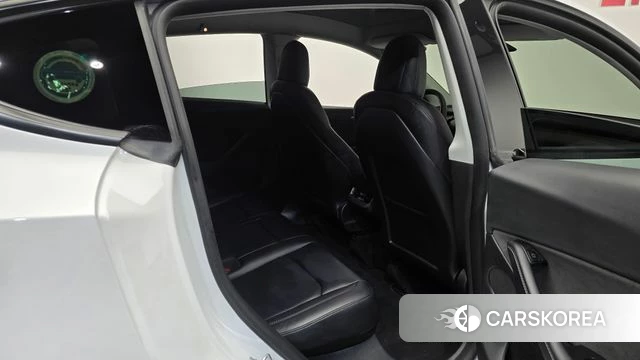 Tesla Model Y 2022 Белый из Кореи, фото 2