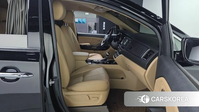 Kia The New Carnival 2019 Черный из Кореи, фото 2