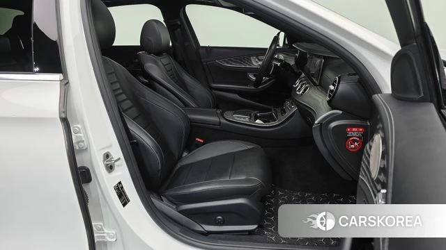 Mercedes-Benz E-Class W213 2021 Белый из Кореи, фото 2