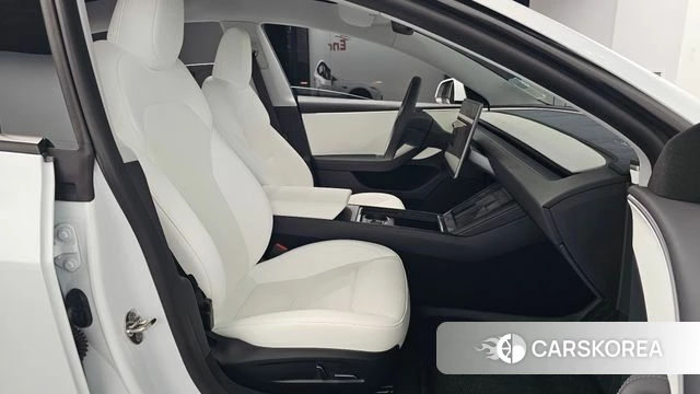 Tesla Model 3 2024 Белый из Кореи, фото 2