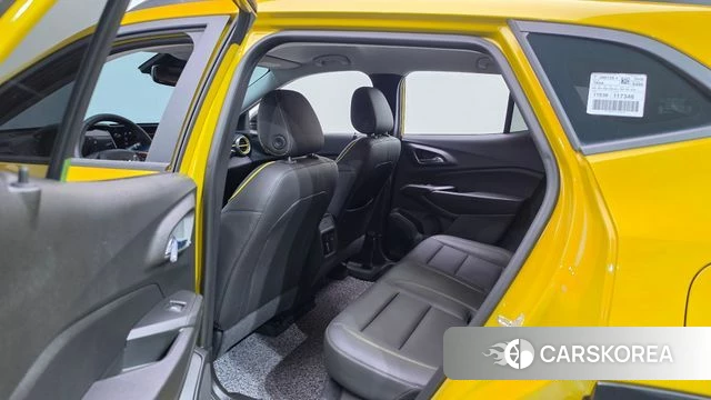 Chevrolet (GM Daewoo) Trax Crossover 2023 Желтый из Кореи, фото 2