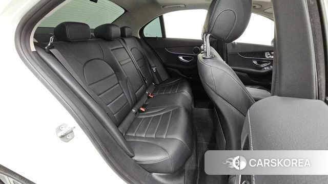 Mercedes-Benz C-Class W205 2019 Белый из Кореи, фото 2