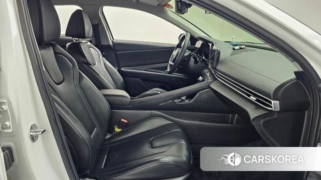 Hyundai Avante (CN7) 2022 Белый из Кореи, фото 2