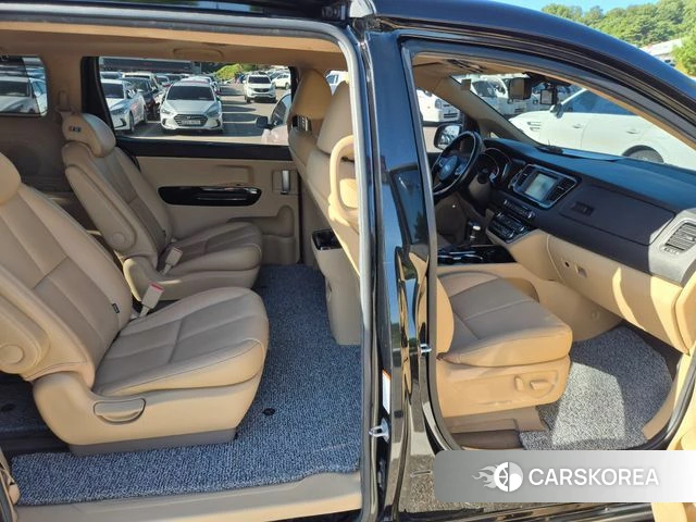 Kia The New Carnival 2019 Черный из Кореи, фото 2