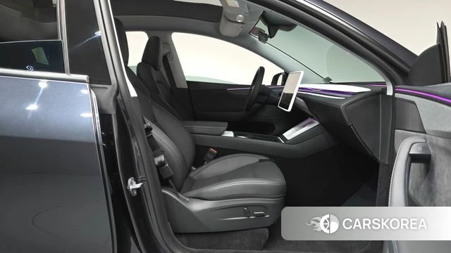 Tesla Model Y 2025 Серый из Кореи, фото 2