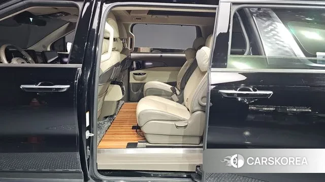 Kia Carnival 4th generation 2021 Черный из Кореи, фото 2