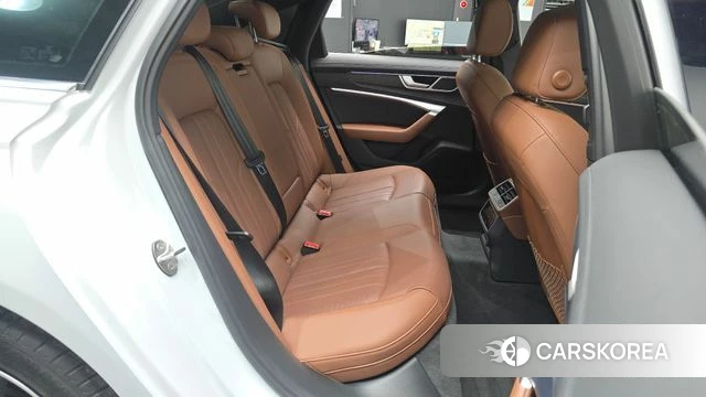 Audi A6 (C8) 2021 Белый из Кореи, фото 2