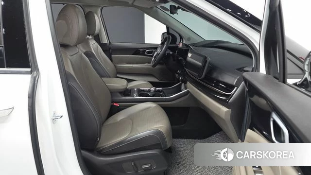 Kia The New Carnival 4th Generation 2025 Белый из Кореи, фото 2