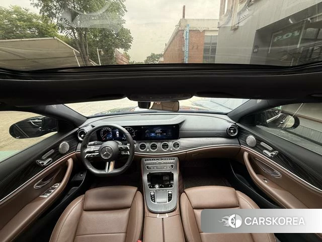 Mercedes-Benz E-Class 2022 Черный из Китая, фото 2