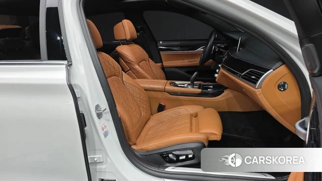 BMW 7 Series (G11) 2021 Белый из Кореи, фото 2
