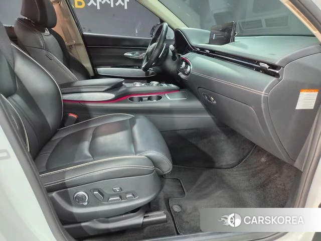 Genesis Electrified GV70 2022 Белый из Кореи, фото 2
