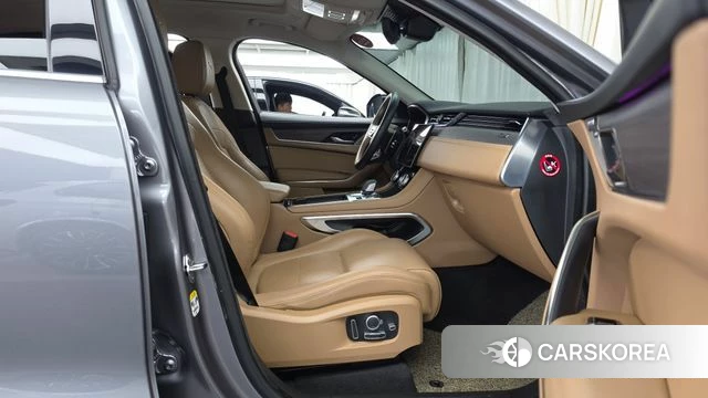 Jaguar F-PACE 2022 Серебристо-серый из Кореи, фото 2