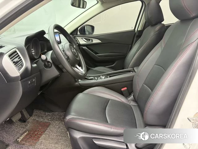 Mazda 3 2020 Белый из Китая, фото 2