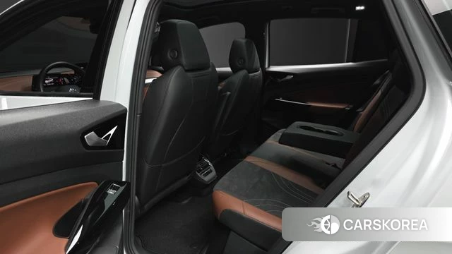 Volkswagen ID.4 2023 Белый из Кореи, фото 2