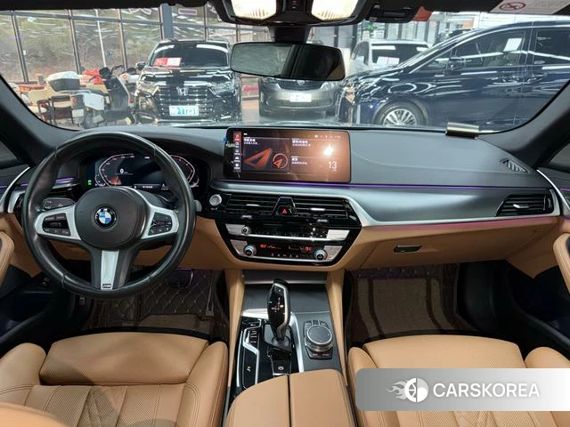 BMW 5 series 2022 Темно-серый из Китая, фото 2