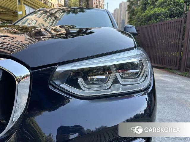 BMW X3 2021 Черный из Китая, фото 2