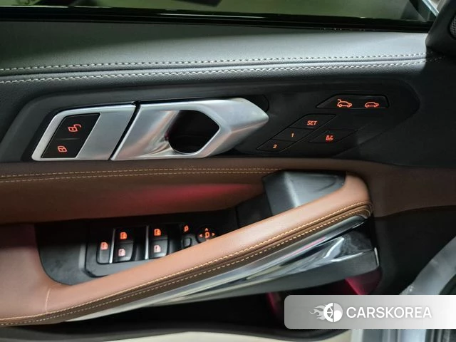 BMW X6 (G06) 2026 Небесно-голубой из Кореи, фото 2