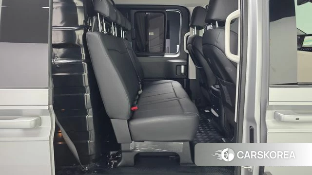 Hyundai Staria 2025 Серебряный из Кореи, фото 2