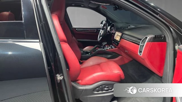 Porsche Cayenne (PO536) 2023 Черный из Кореи, фото 2