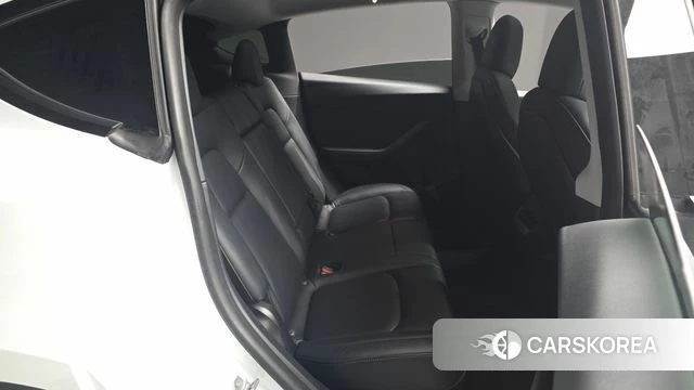 Tesla Model Y 2021 Белый из Кореи, фото 2