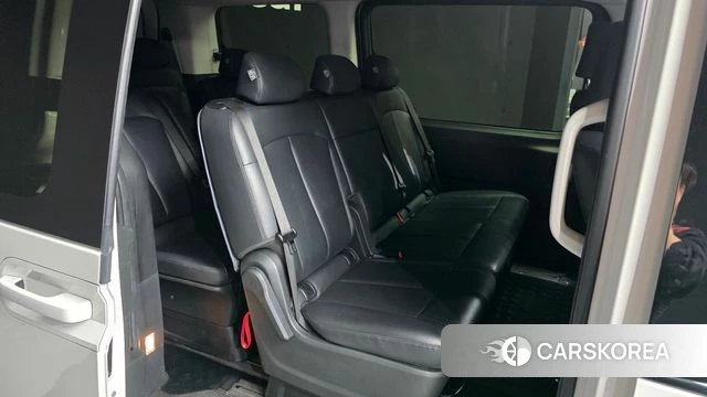Hyundai Staria 2023 Белый из Кореи, фото 2