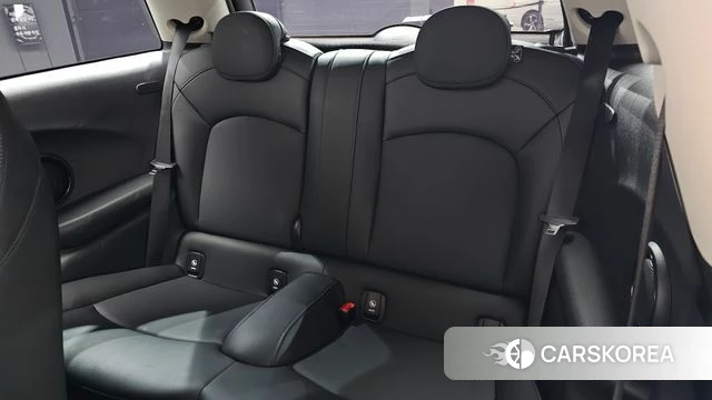 Mini Cooper 2021 Жемчужный цвет из Кореи, фото 2