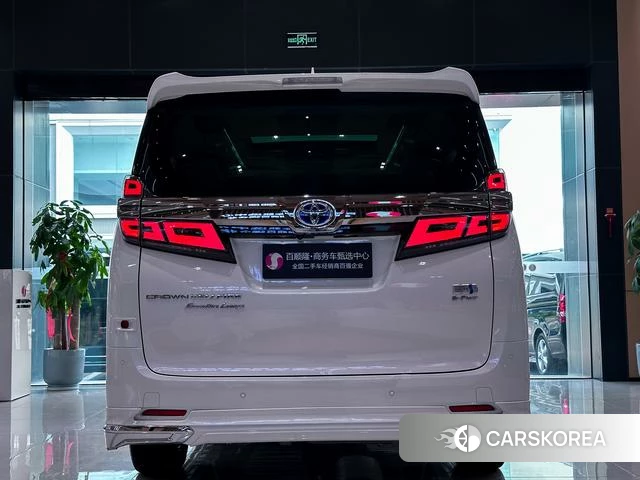 Toyota Vellfire 2022 Белый из Китая, фото 3