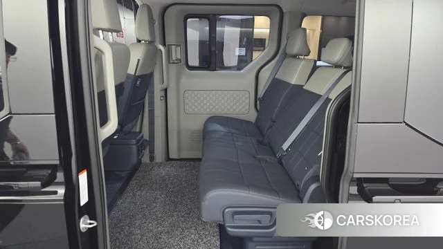 Kia PV5 2025 Черный из Кореи, фото 3