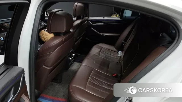 BMW 5 Series (G30) 2019 Белый из Кореи, фото 3