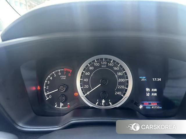 Toyota Levin 2021 Белый из Китая, фото 3