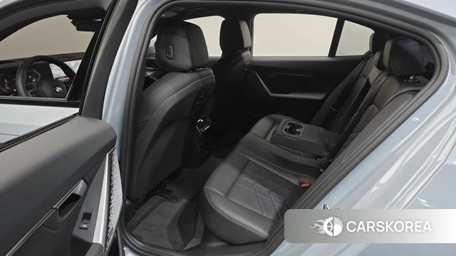 BMW 5 Series (G60) 2024 Небесно-голубой из Кореи, фото 3