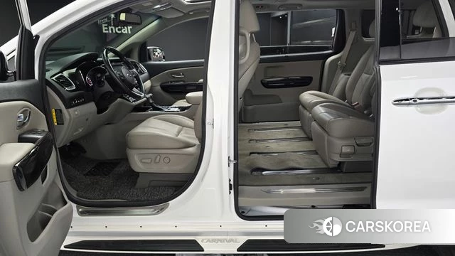 Kia The New Carnival 2018 Белый из Кореи, фото 3