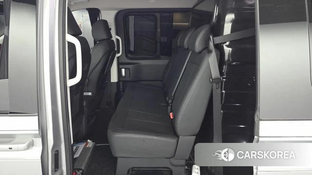 Hyundai Staria 2024 Серебристо-серый из Кореи, фото 3
