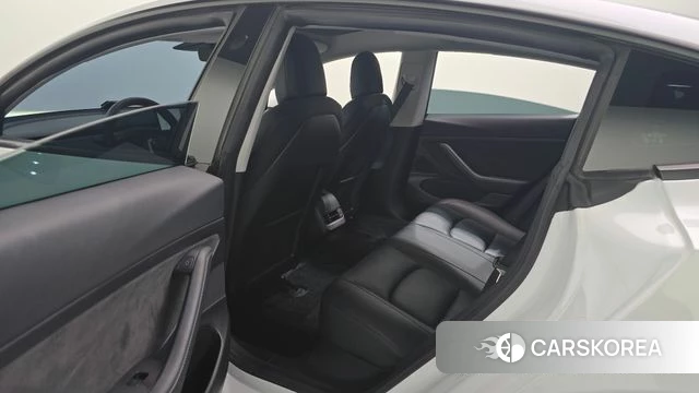 Tesla Model 3 2021 Белый из Кореи, фото 3