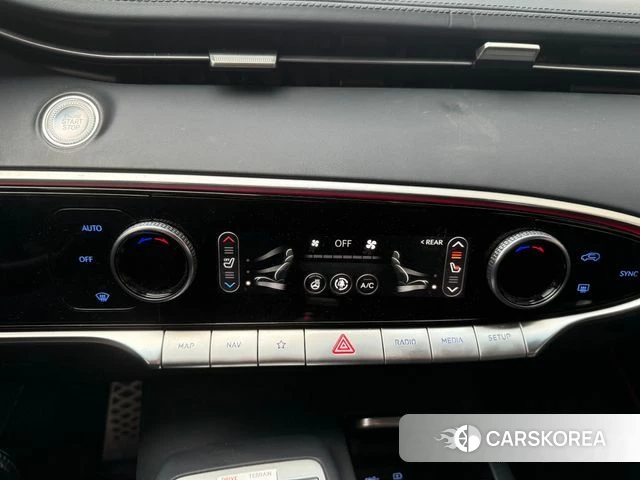 Genesis GV70 2021 Белый из Кореи, фото 3