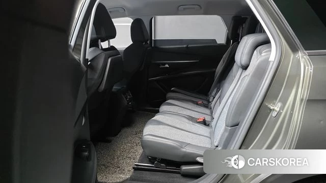 Peugeot 5008 second generation 2019 Серый из Кореи, фото 3